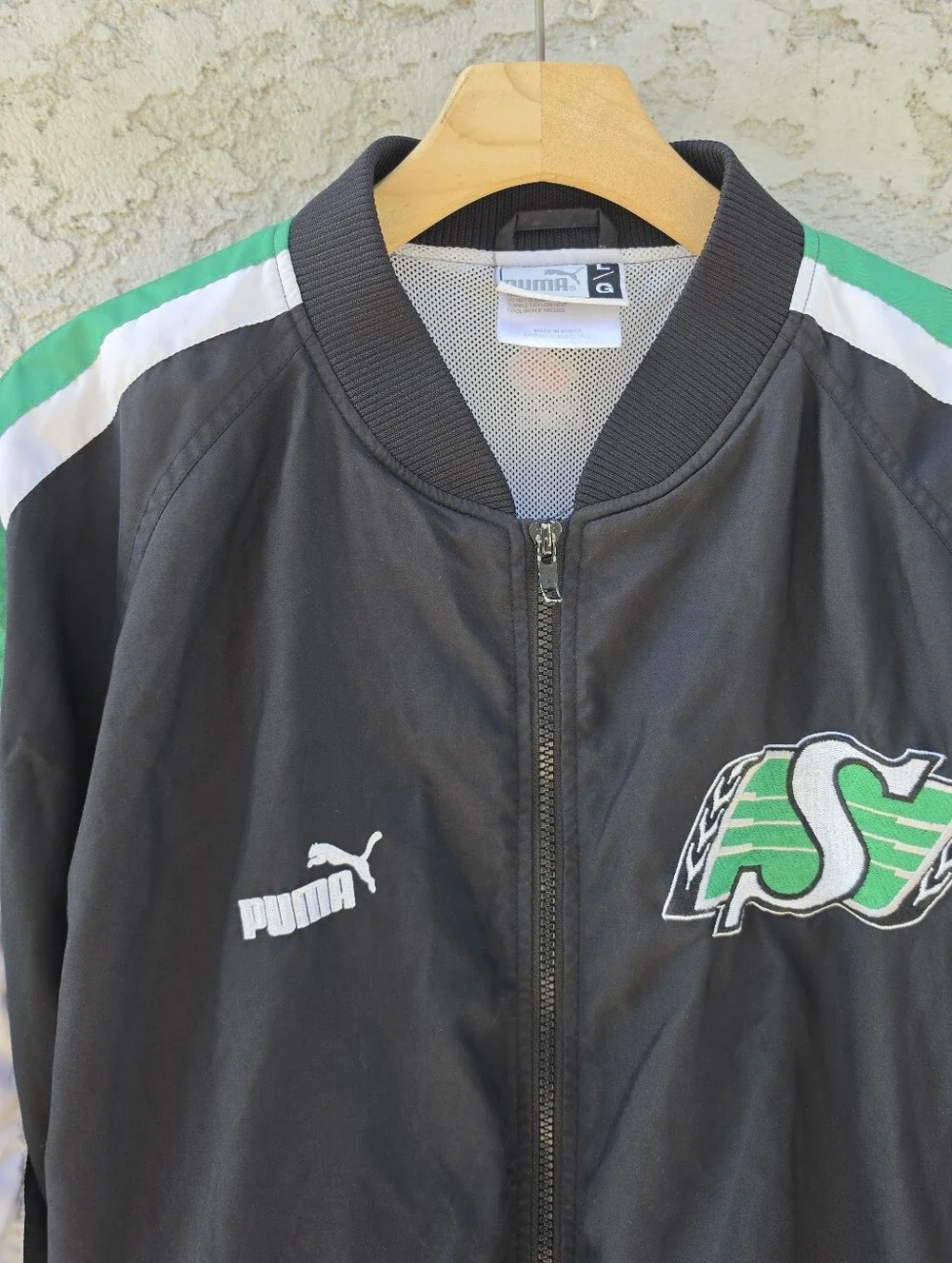 VTG 90s Puma Saskatchewan Roughriders CFL Track Jacket Men's L Black Sewn